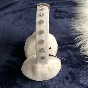 ❄️KARL LAGERFELD EMBELLISHED EAR WARMERS❄️